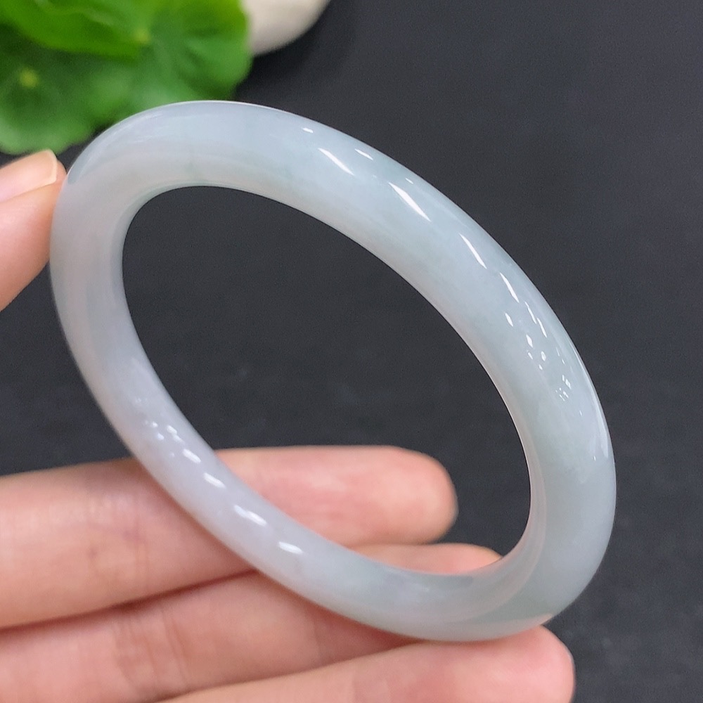 F33878275 Jadeite Round Bangle Total Weight Approx. 28.1g Size 52.7