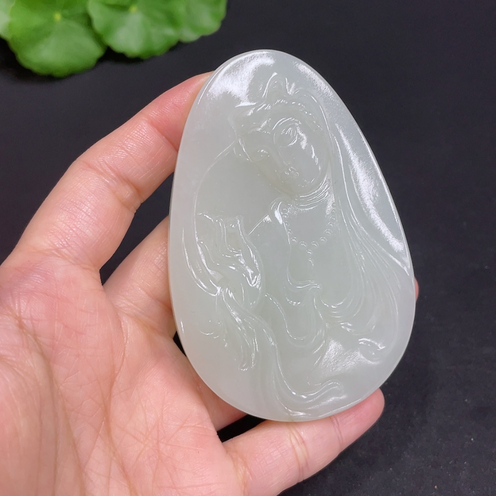 H35103770 Hetian Jade Pendant Guanyin Total Weight Approx. 85.2g