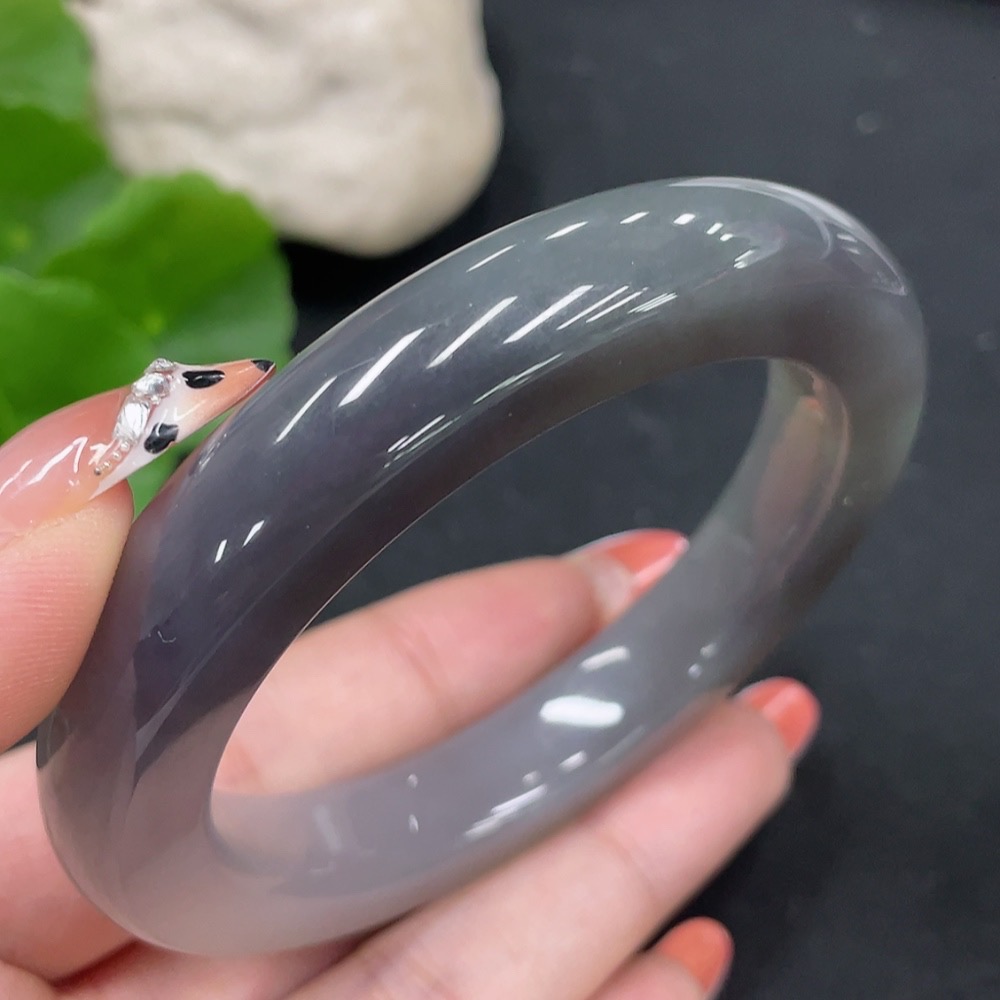 H34053716 Hetian Jade Round Bangle Size 57.2 Total Weight Approx. 70.5g