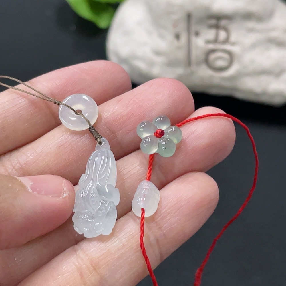 F35081192 Jadeite Pendant Bracelet Sell as a Lot