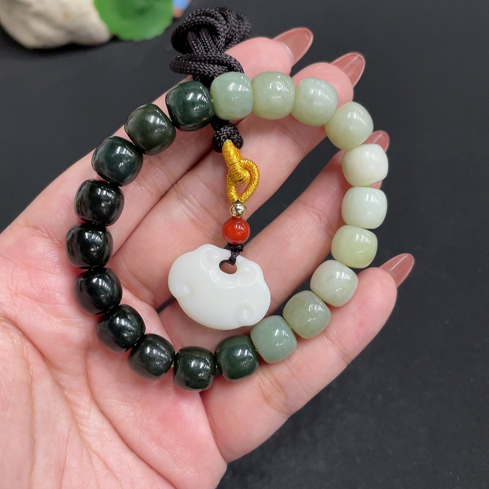 H34004435 Hetian Jade Pendant Bracelet Total weight approx. [including rope] 41.1g Containing other mineral components