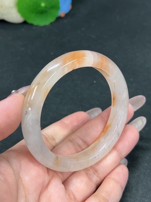 H41946677 非洲翠(独龙玉)正圈手镯 圈口56.8 货品总重约45.1g 有断口
