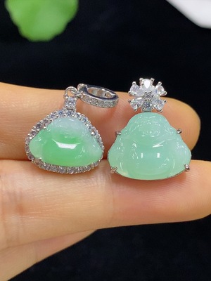 F35095143 Jadeite Buddha Inlaid Pendant Non-Gold