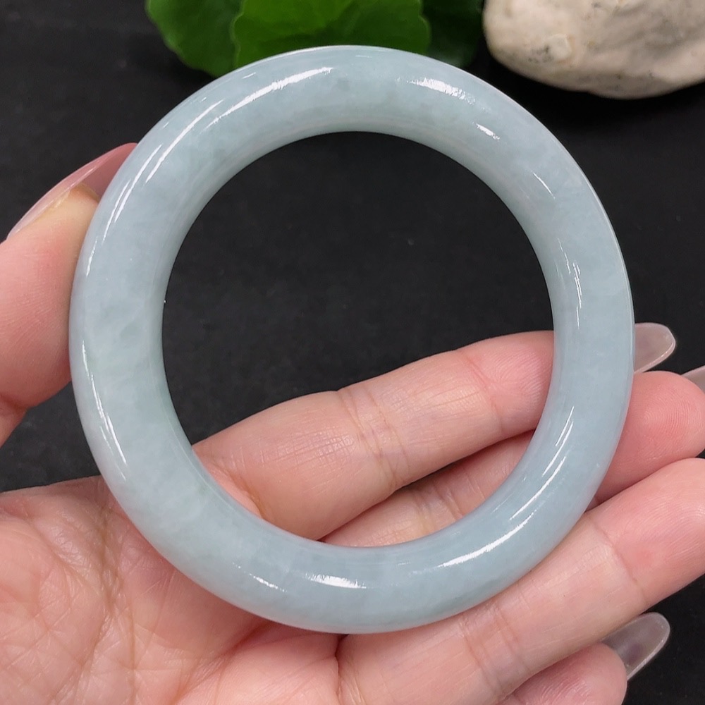 F35082341 Jadeite Round Bangle Size 55 Total Weight Approx. 66.8g