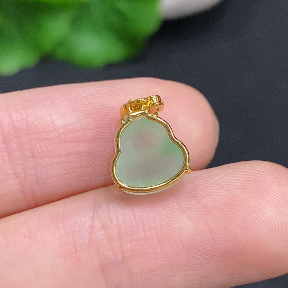 F32793305 Jadeite Gourd Inlaid Pendant 18k Gold Total Weight Approx. 1.1g