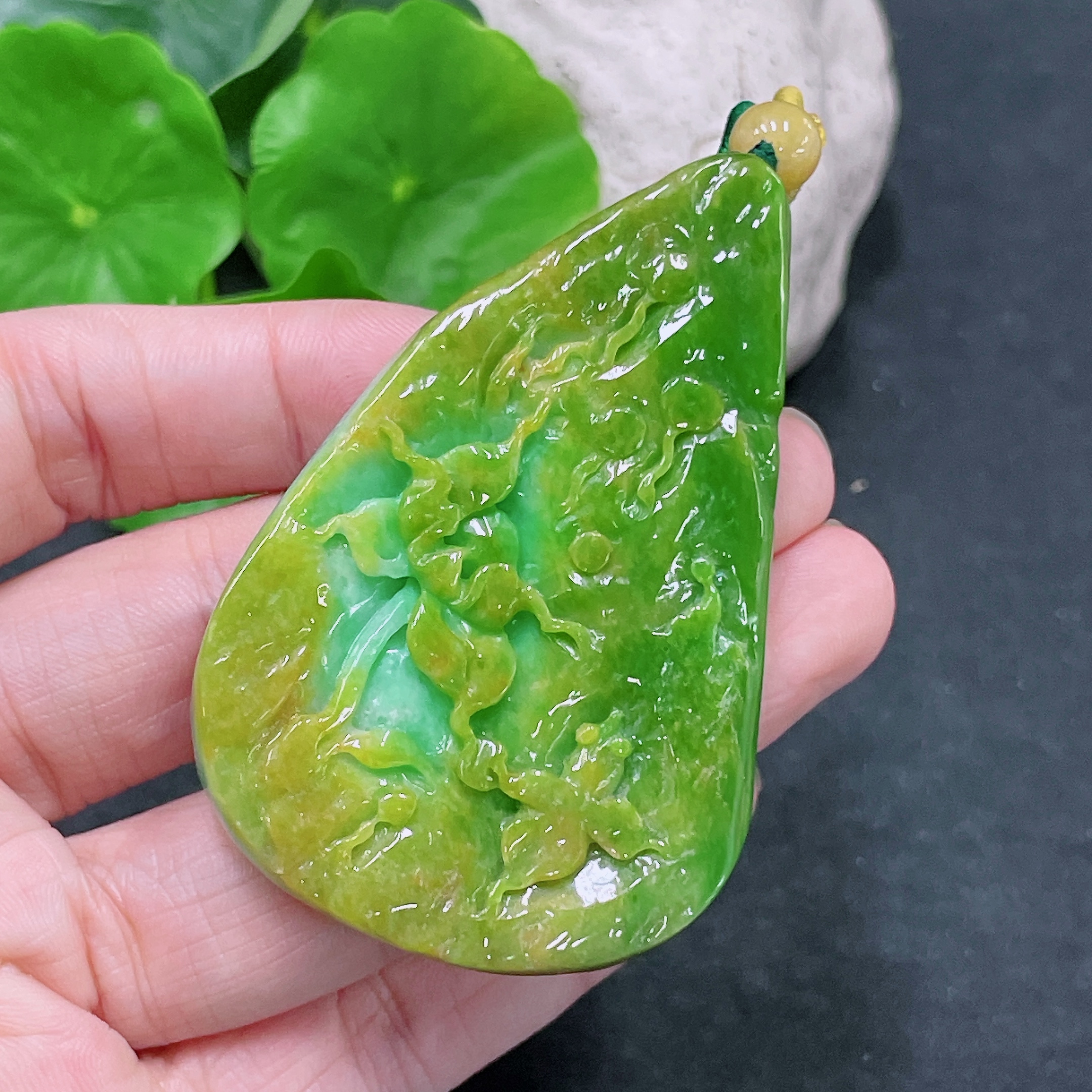 F33864708 Jadeite Pendant, Color Origin Undetermined, Non-Grade A Beads, Total Weight with Rope Approximately 53.16g