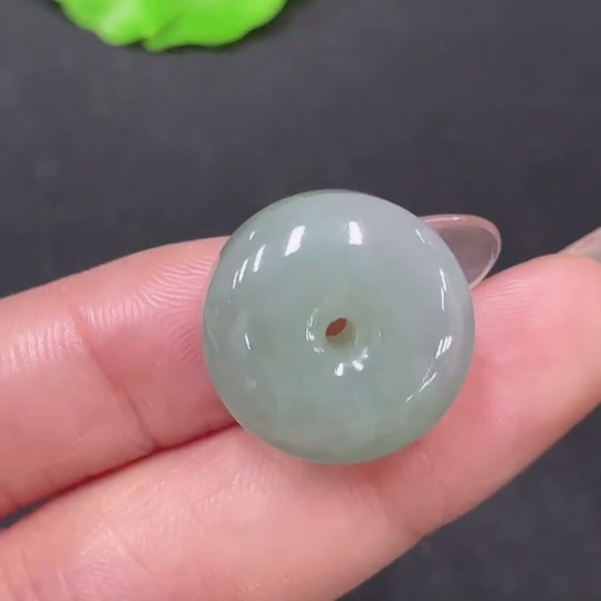 F34064130 Jadeite Pendant Total weight approx. 7.55g