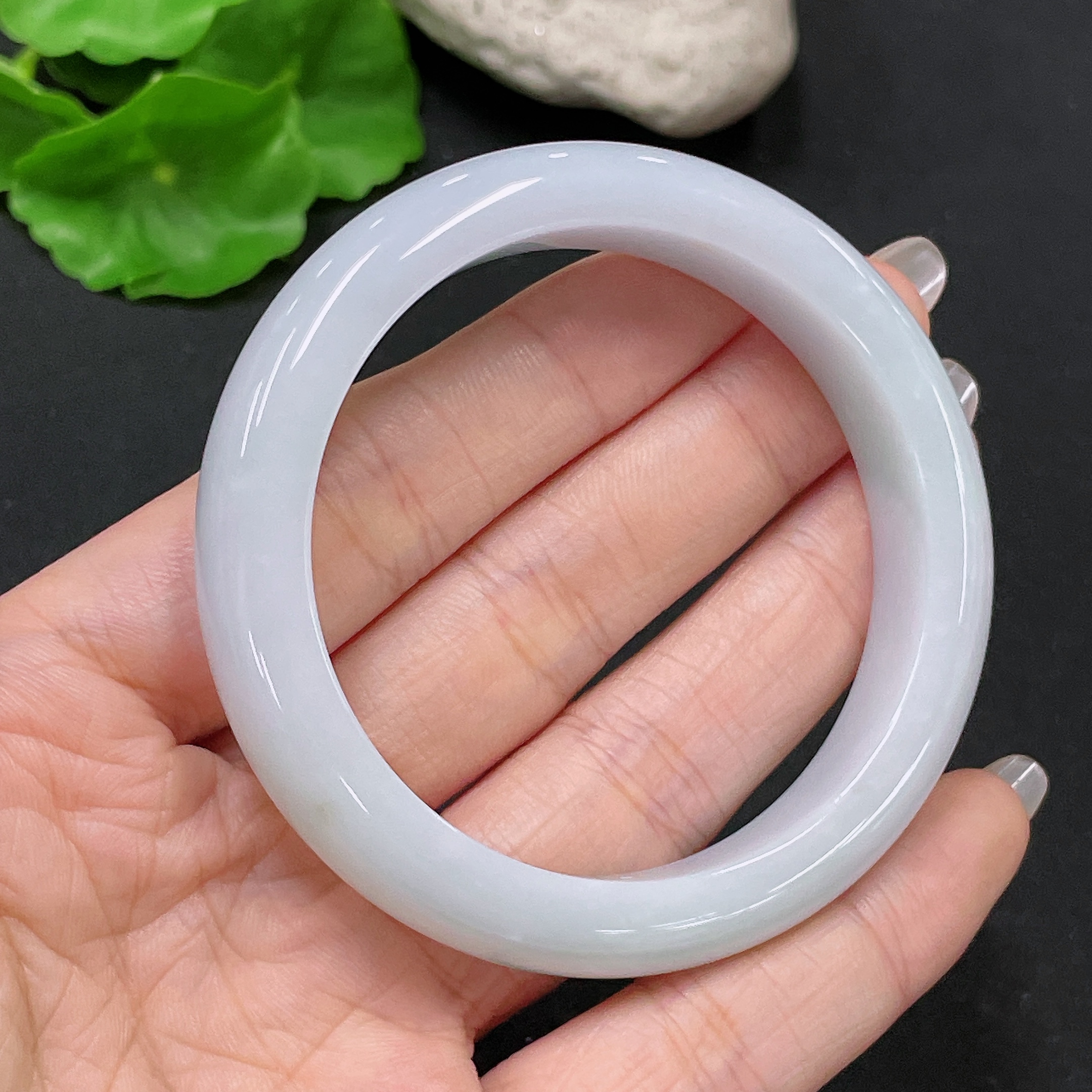 F35105515 Jadeite Round Bangle, Total Weight Approx. 50.21g, Size 53