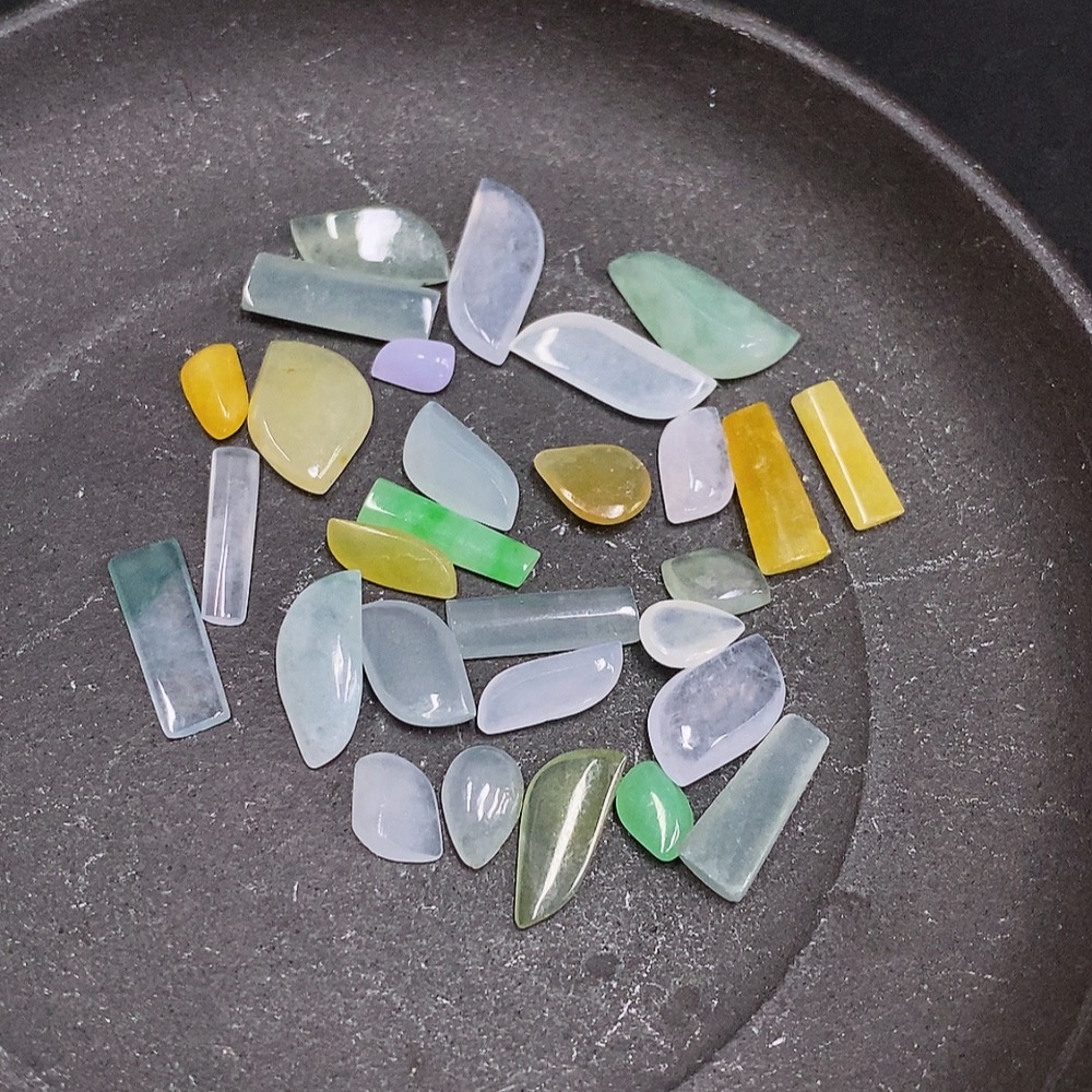 F32758211 Jadeite Inlaid Pieces Wholesale Lot (Color Origin Undetermined)