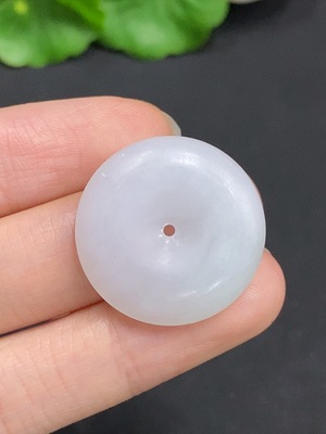 F36252735 翡翠平安扣挂件 货品总重约6.13g 毛货