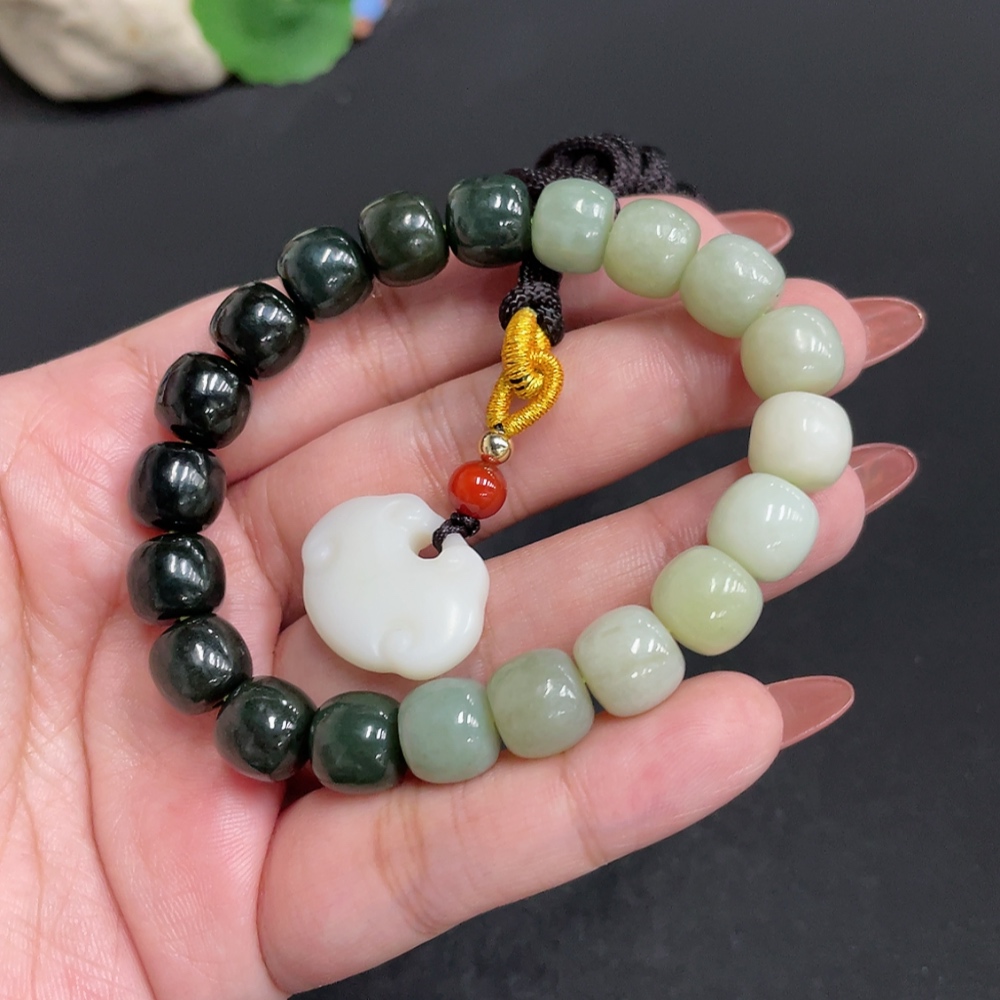 H34004435 Hetian Jade Pendant Bracelet Total weight approx. [including rope] 41.1g Containing other mineral components