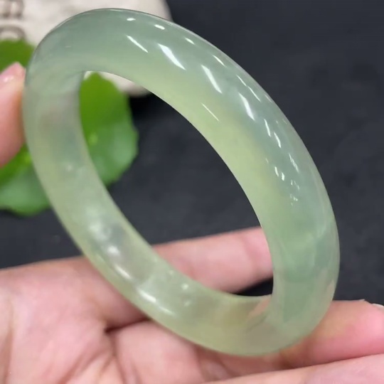 H31582347 Xiuyu (serpentine jade)