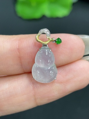 F41950073 翡翠挂件 葫芦  18k 配镶钻石 货品总重约1.22g