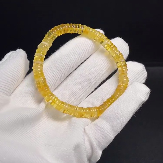 C30512538 Amber Beeswax Bracelet, Approx. 6.8mm, Total Weight Approx. 6.38g