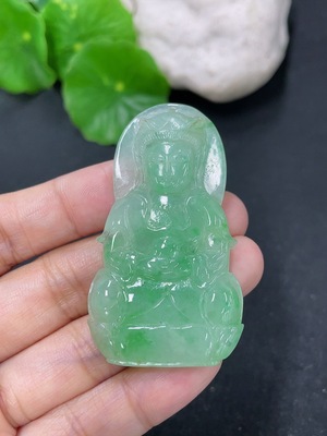 F43206596 翡翠挂件观音 货品总约重16.94g