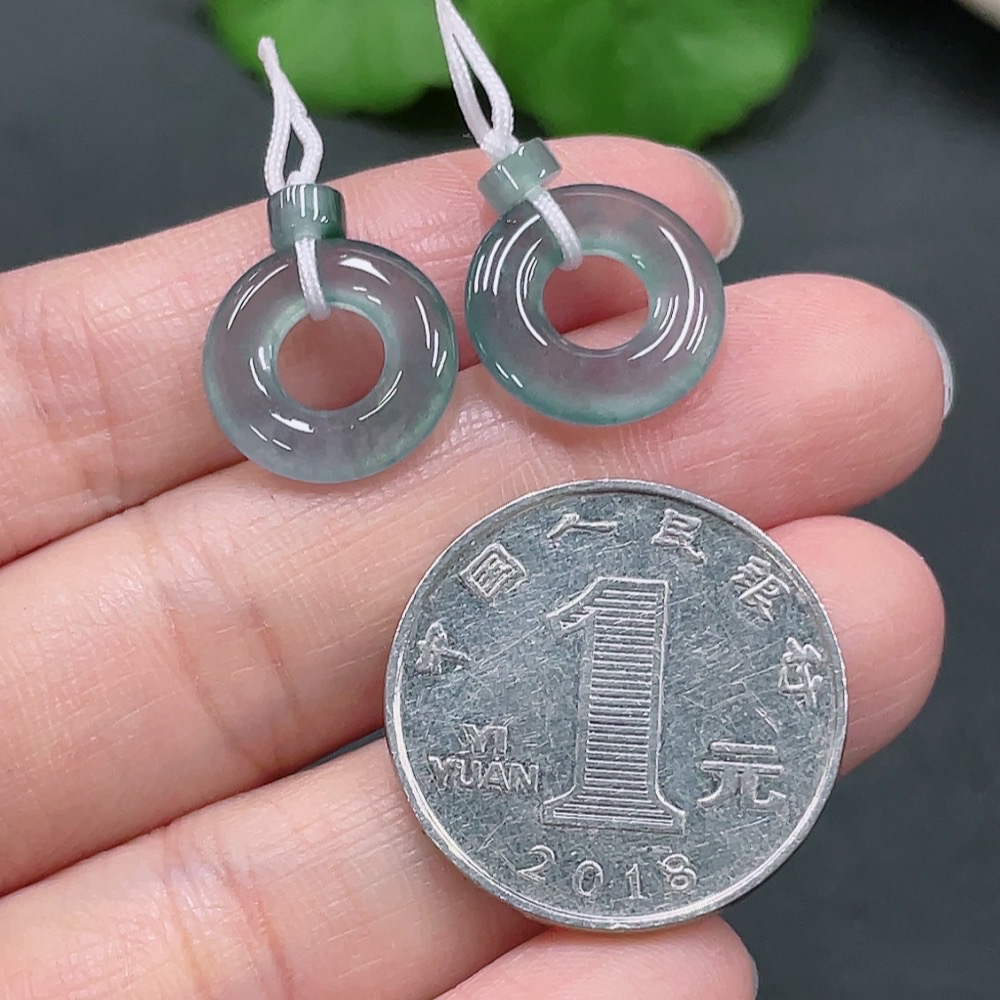 F21420554 Jadeite Donut Pendant