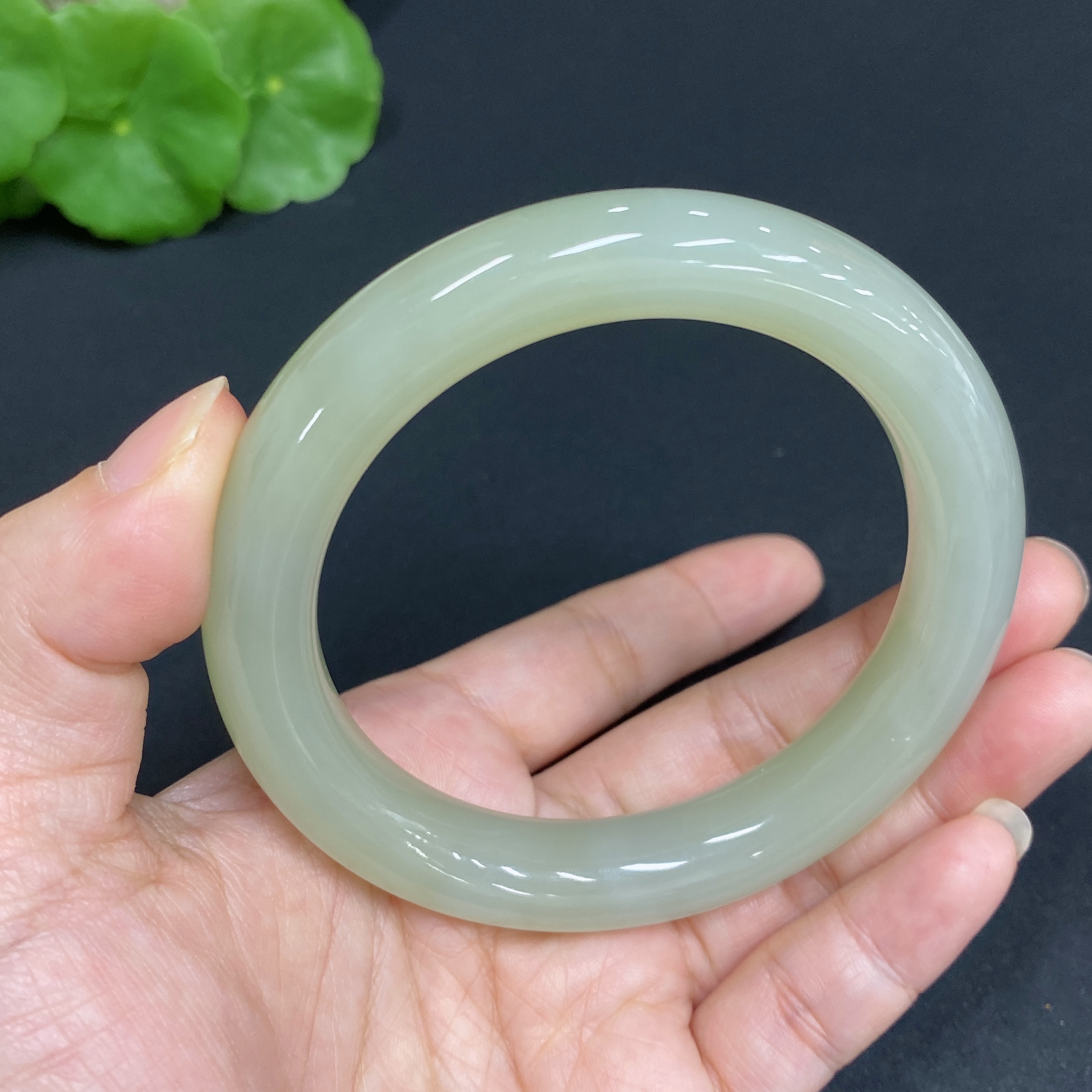 H34015594 Hetian Jade Round Bracelet Size 58.7 Total Weight Approx. 64.5g
