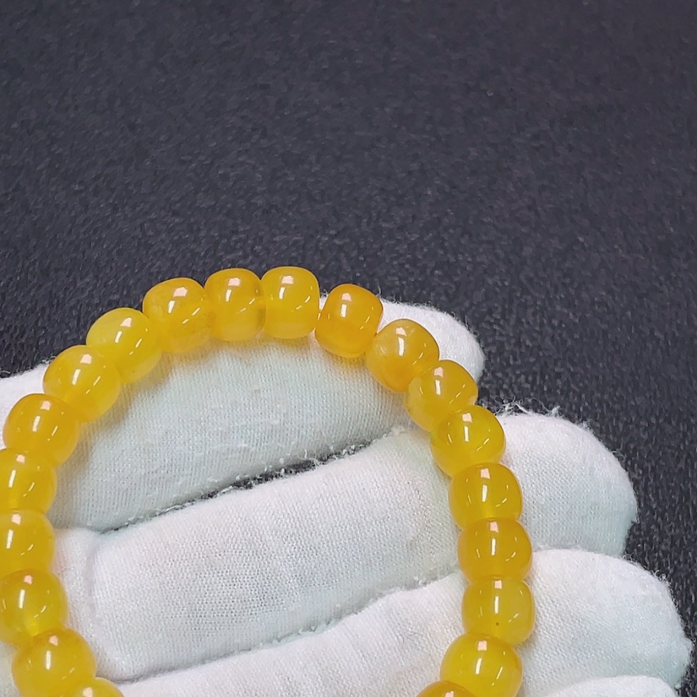 C34990839 Amber Beeswax Bracelet, Total Weight Approx. 9.09g, Size About 8.6mm