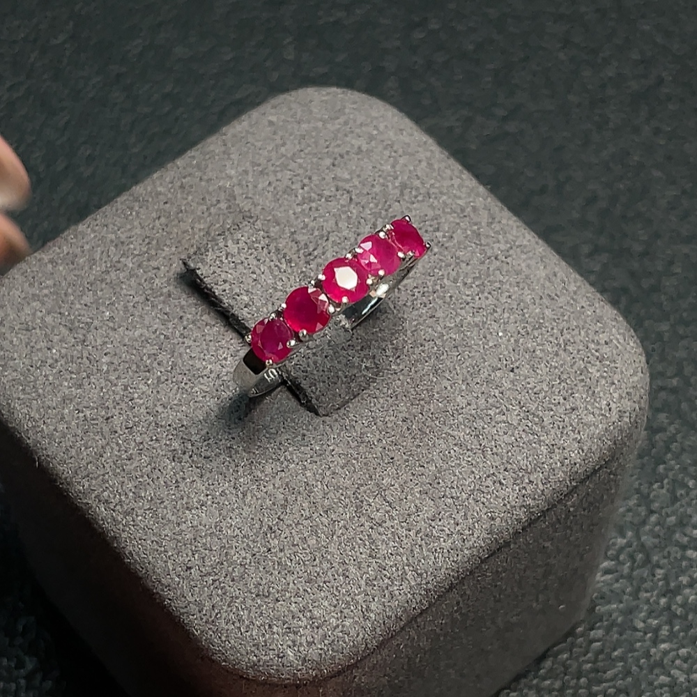 C33870879 Ruby Ring, 72% Gold Content, Total Weight Approx. 1.47g, Size 14