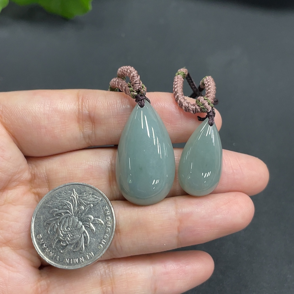 F08347818 Jadeite Pendants Sell as a Lot