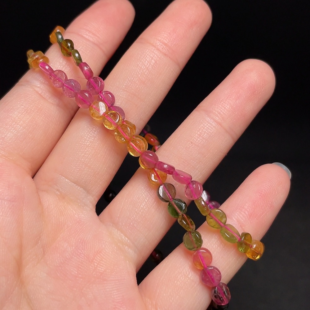 C29384823 Tourmaline Necklace with Visible Organic Matter, Total Weight Approx. 7.6g, Stone Size 4.4mm