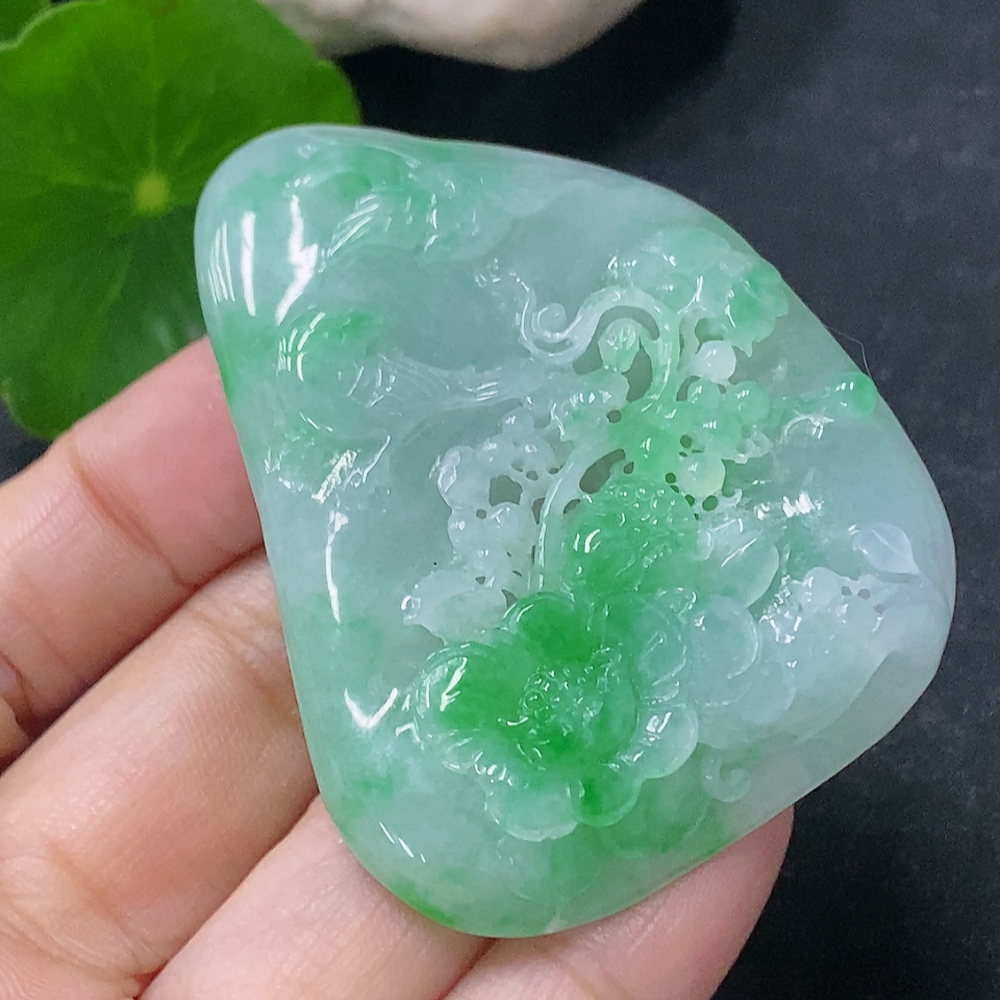 F33912389 Jadeite Pendant Birds Singing and Flowers Fragrant