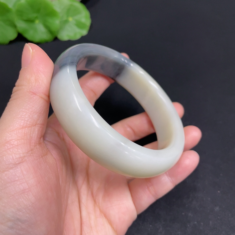 H34052074 Hetian Jade Round Bracelet Size 60.5 Total Weight Approx. 77.8g