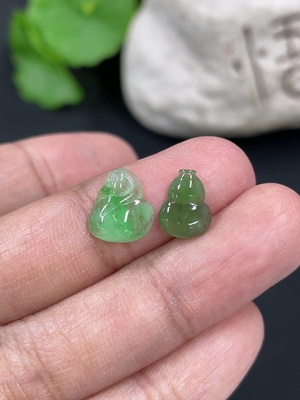 F41927585 翡翠镶嵌件葫芦 一手走