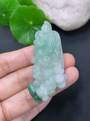F41935020 翡翠挂件白菜 货品总约重30.94g