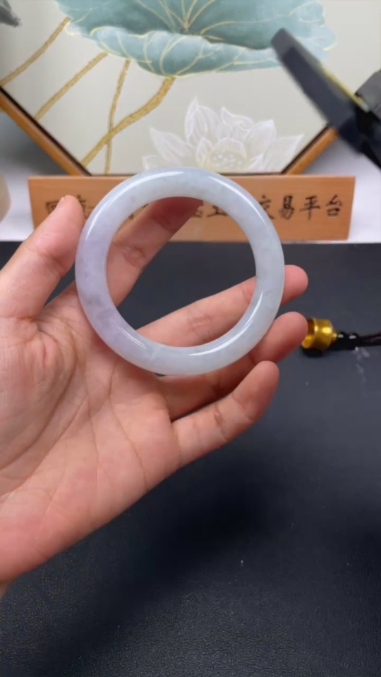 F32709143 Jadeite Round Bangle Total Weight Approx.68.7g Size 57