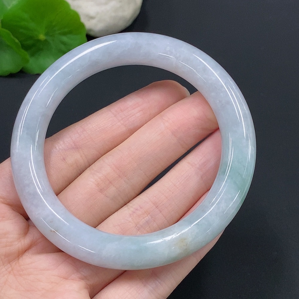 F23563862 JadeiteRound Bangle, Loop Size 55.5, Total Weight 58.270g