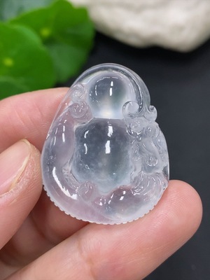 F42971471 翡翠龙腾四海挂件 货品总重量约7.7克
