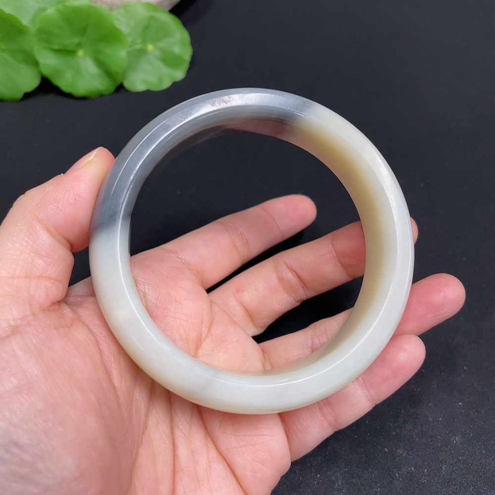 H34052074 Hetian Jade Round Bracelet Size 60.5 Total Weight Approx. 77.8g