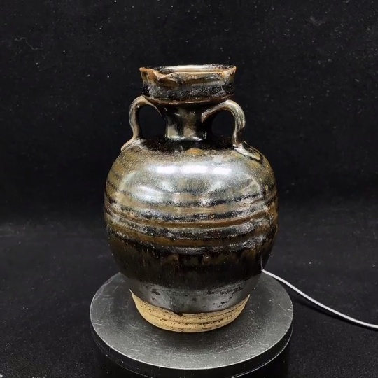 W34993630 Ceramic, minor chips, small kiln black-glazed vase, size as per actual item