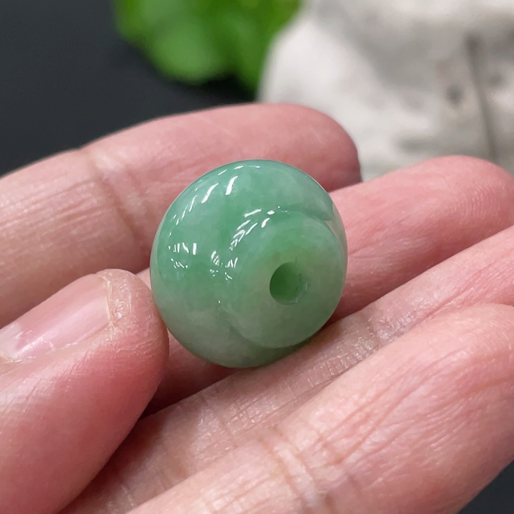 F35080185 Jadeite Beads Approx. 16.5mm Total Weight Approx. 5.7g