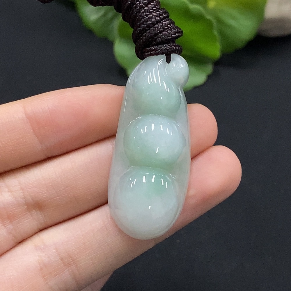 F35114852 Jadeite Lucky Bean Pendant, Total Weight Approx. 12.7g