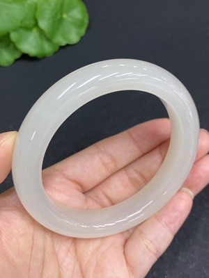 H33879089 Hetian Jade Round Bracelet Size 57.7 Total Weight Approx. 59.5g