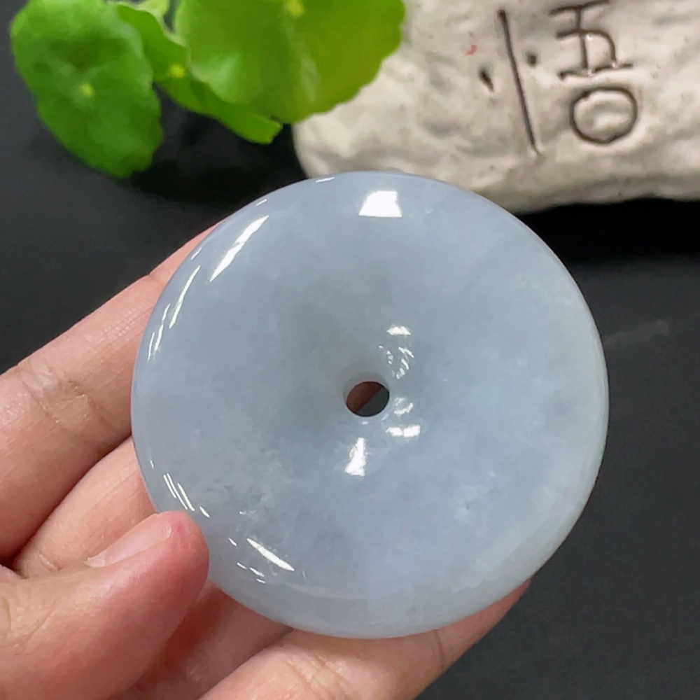 F34019132 Jadeite Safety Pendant, Total Weight Approximately 82.9g