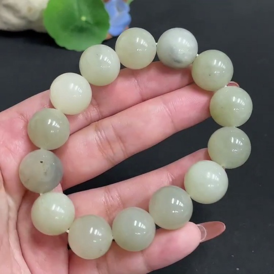 H35118354 Hetian Jade Bracelet, Approx. 15.8 mm, Total Weight Approx. 86.1g