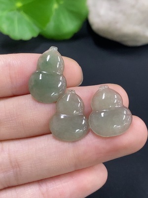 F46572635 翡翠葫芦镶嵌件 货品总重约3.17g