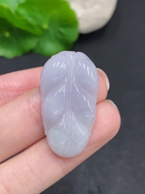 F34003365 Jadeite Leaf Pendant, Total Weight Approx. 3.8g