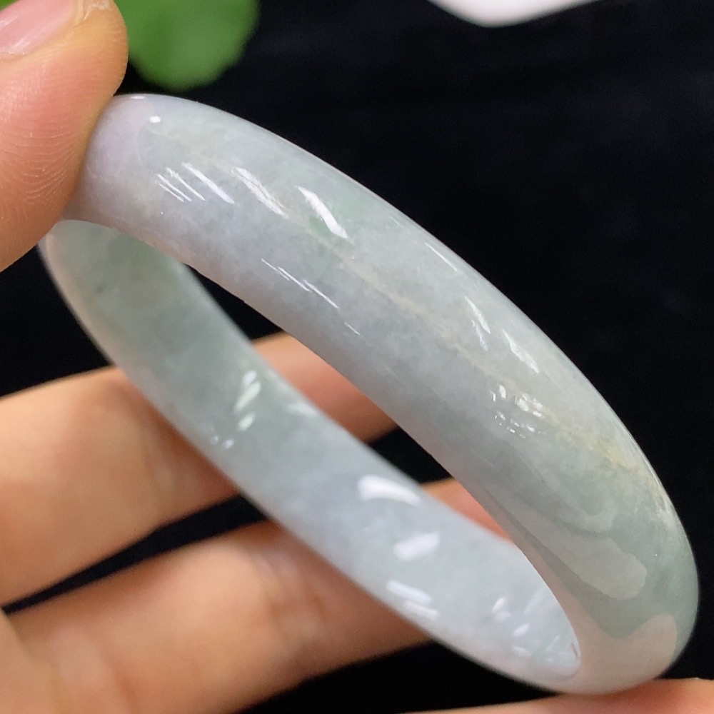 F33928452 Jadeite Round Bracelet Size 57.2 Total Weight Approx. 41.25g With Crack