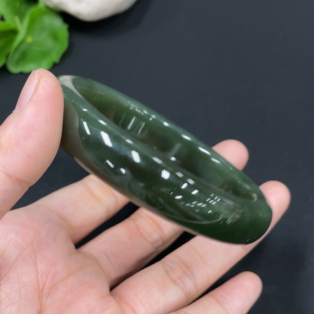 H28286051 Hetian Jade Round Bracelet, Inner Diameter 59.1, Total Weight Approx. 56.2g