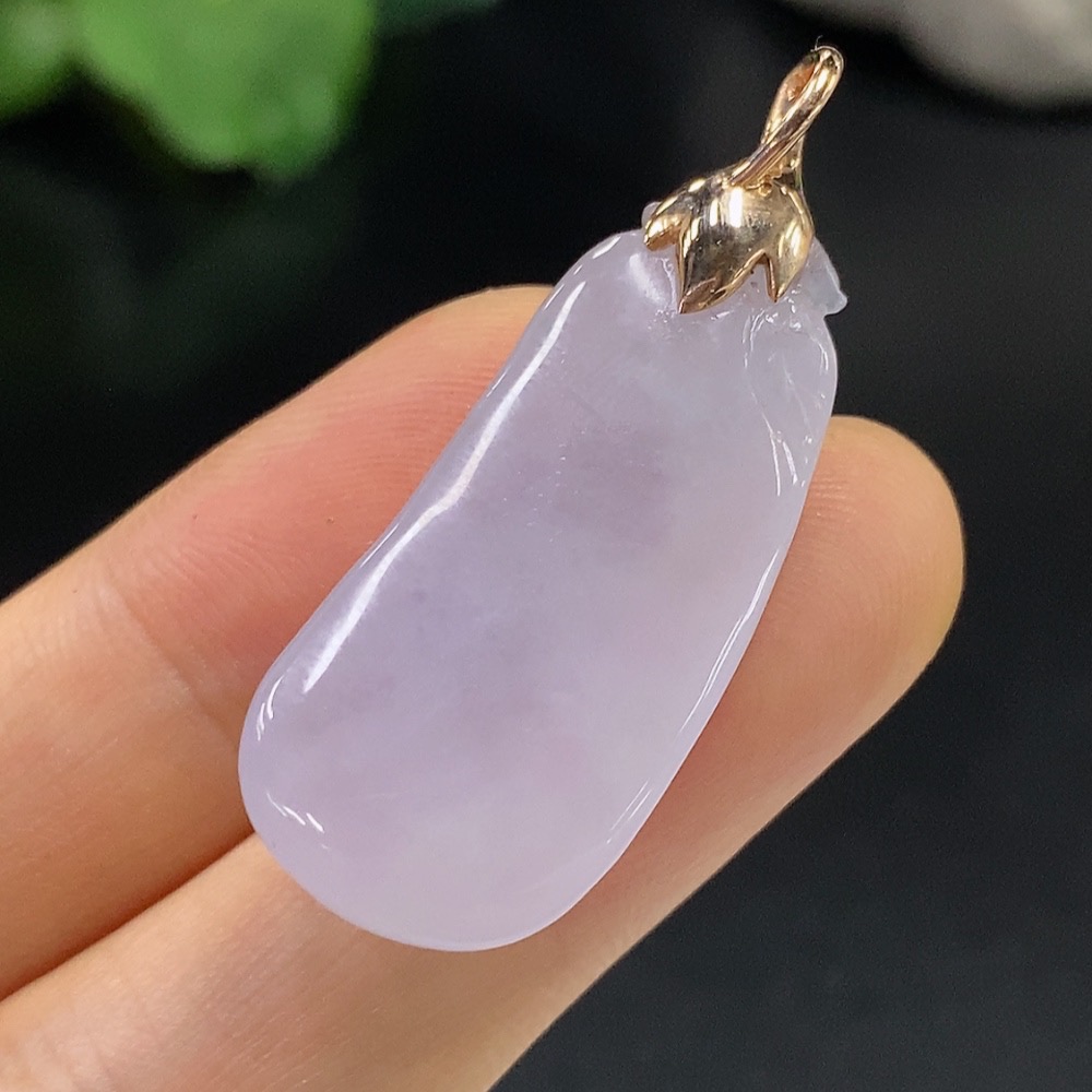 F22480999 Jadeite Fu Gua Pendant with 18K Gold, Total Weight Approx. 7.6g