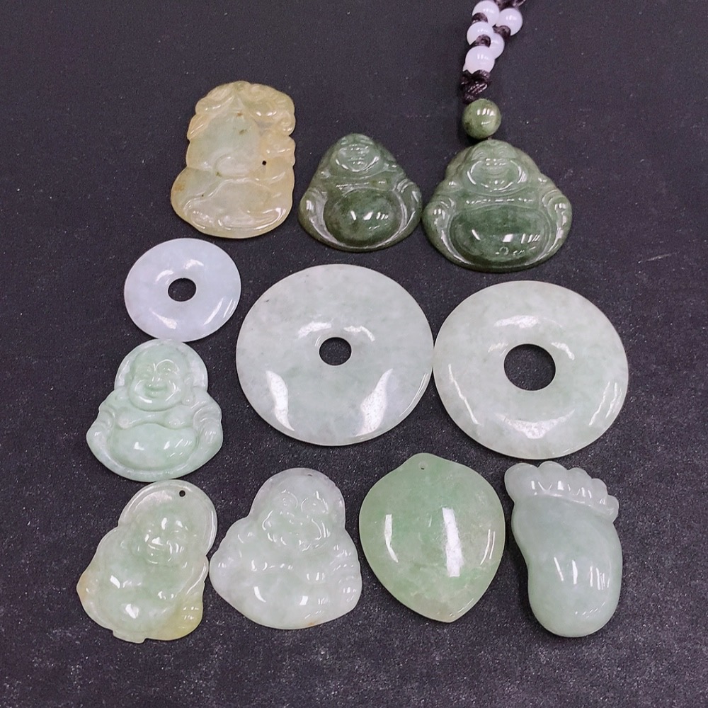 F33830405 Jadeite Pendants Sell as a Lot