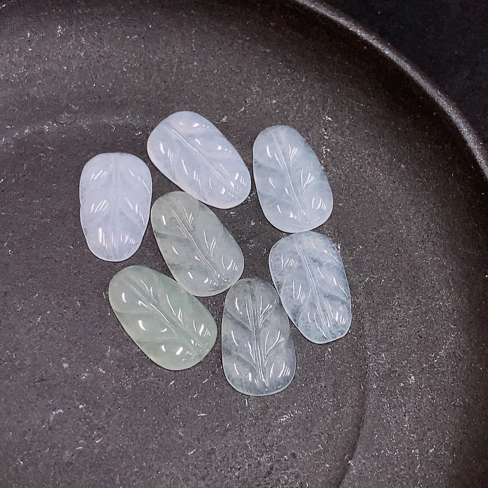 F34035679 Jadeite Pendants Sell as a Lot