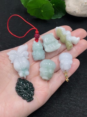 F33872433 Jadeite Pendants Sell as a Lot (Non-Gold Inlaid)