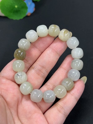 H41947343 和田玉手串 卡11.7mm左右 货品总重约49g