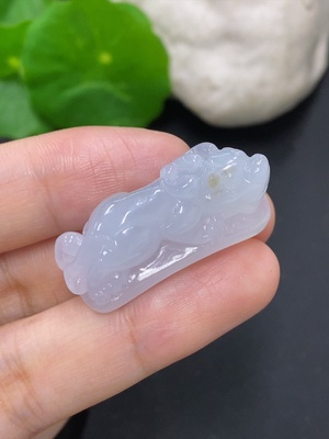 F46558014 翡翠貔貅挂件 货品总重约10.7克
