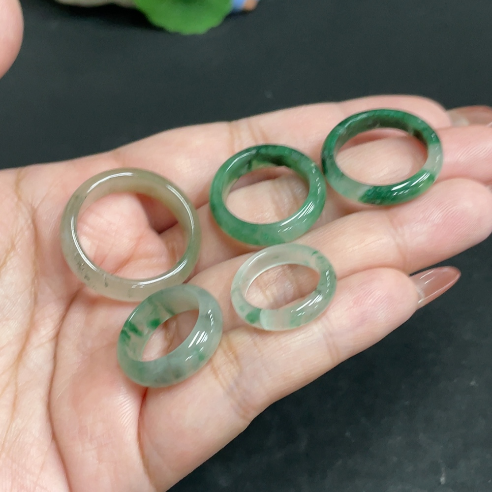 H35119472 African Emerald (Dulong Jade) Ring